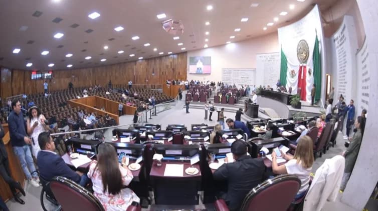 Congreso de Veracruz renueva Mesa Directiva; Morena y PVEM conservan la conducción