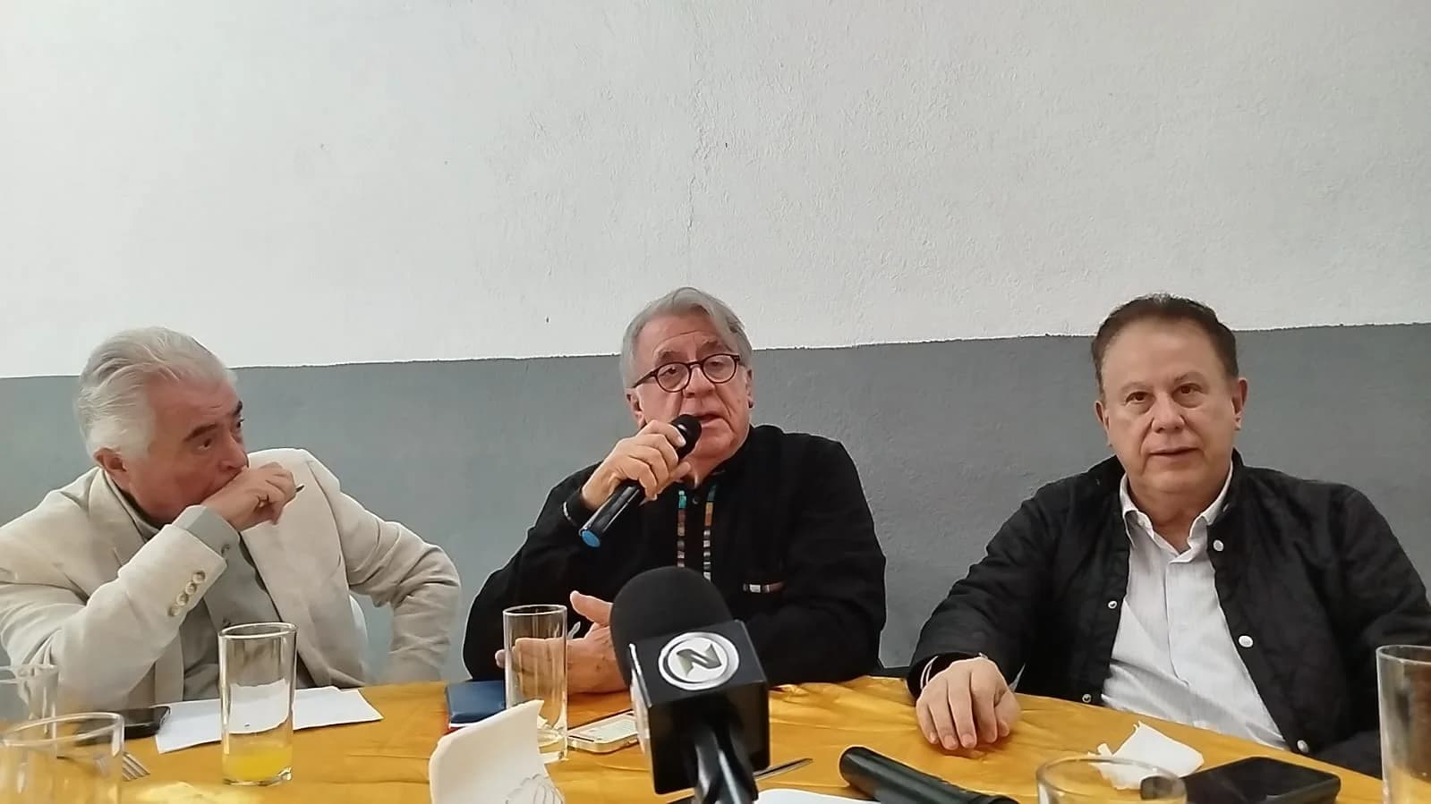 Contralor del OPLE es denunciado por presuntos malos manejos de recursos del Club Británia Las Animas.