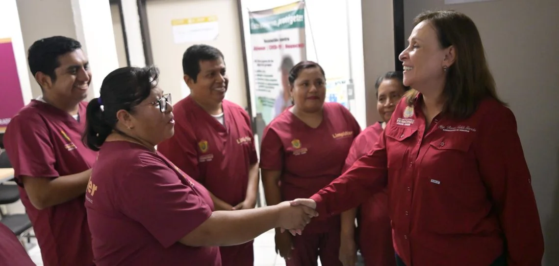 Nahle anuncia medidas para mejorar el abasto en hospitales de Veracruz
